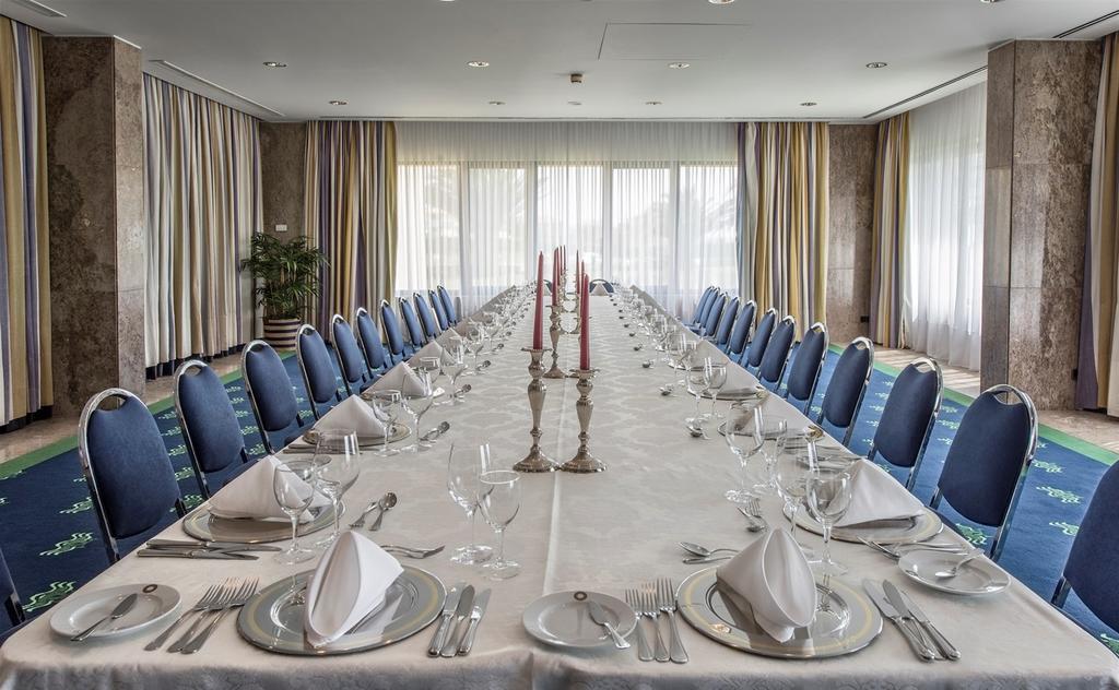 Hotel Solverde Spa And Wellness Center Vila Nova de Gaia Exteriér fotografie The table of the European Union at the European Council