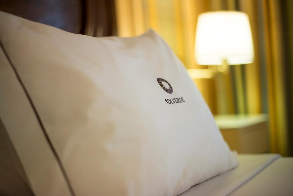 Hotel Solverde Spa And Wellness Center Vila Nova de Gaia Pokoj fotografie A pillow