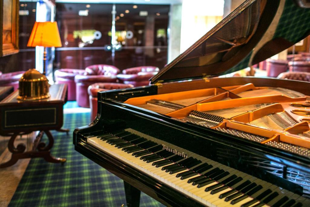 Hotel Solverde Spa And Wellness Center Vila Nova de Gaia Exteriér fotografie Piano in the lounge
